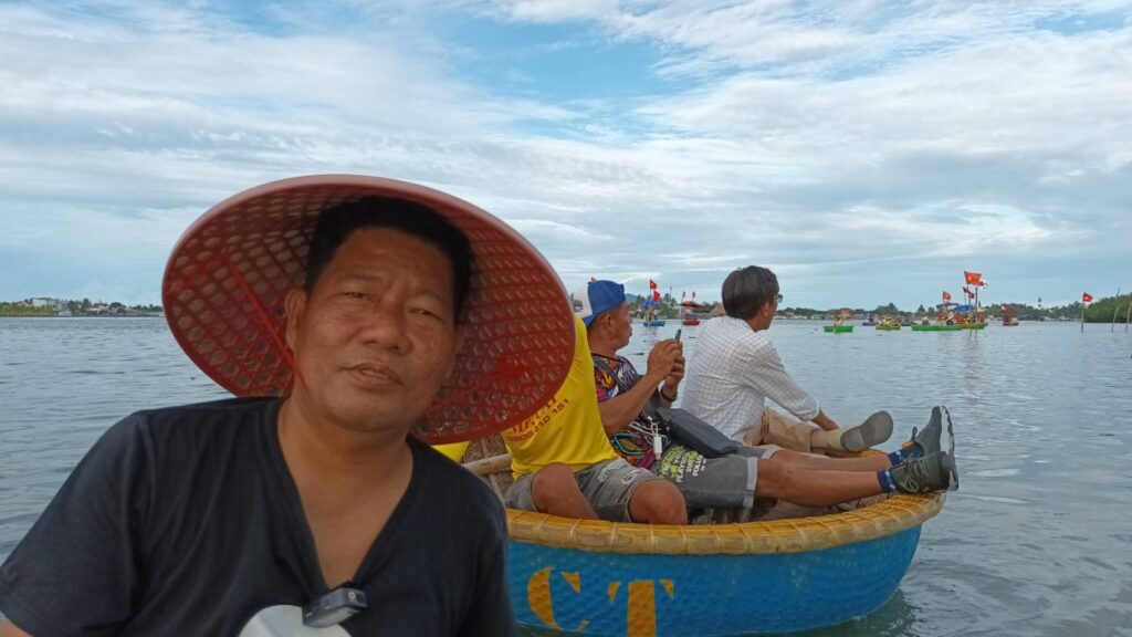 เรือกระโด่งเวียดนาม